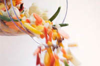 Pouring of vegetables